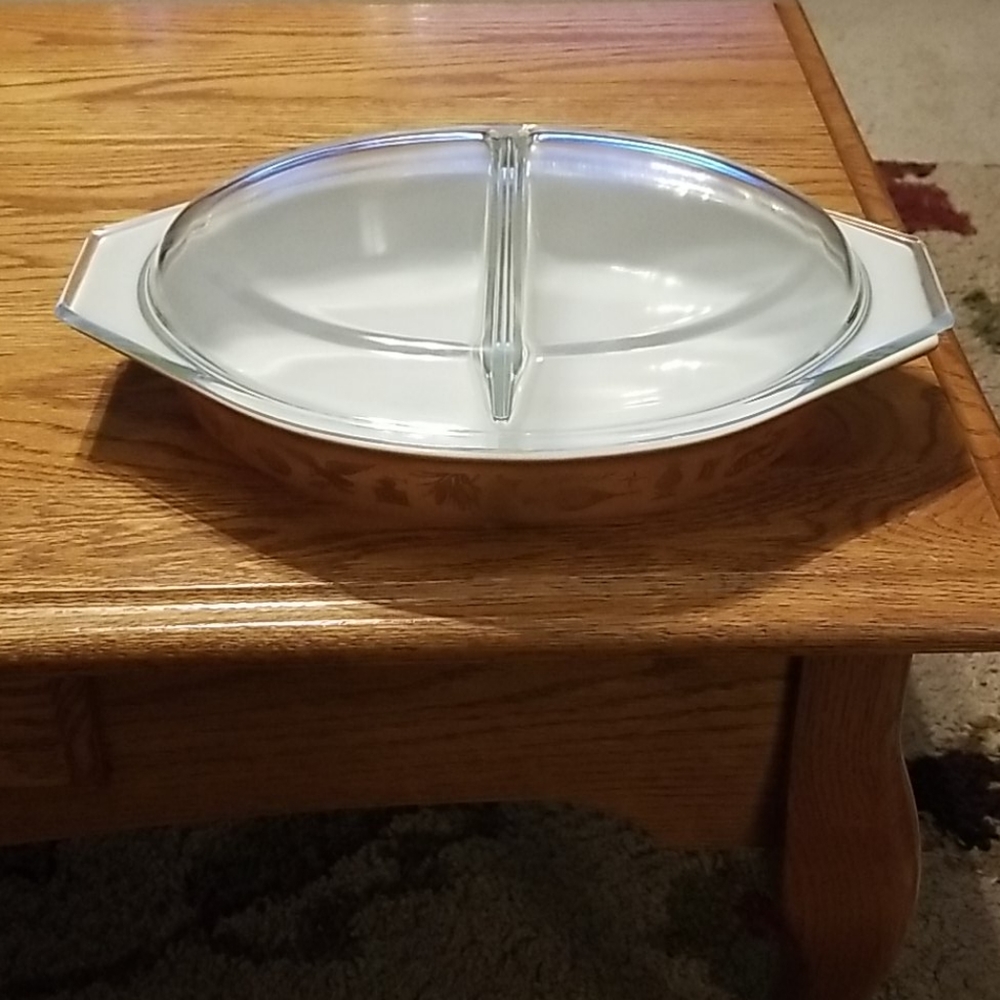 Vintage Pyrex Early American Divided Dish With Lid